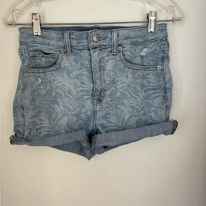 American Eagle Palm print distressed super high rise shortie size 6 90% cotton